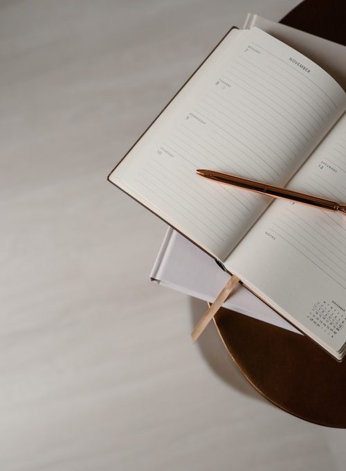 Professionele bureau management ondersteuning bij een teamoverleg